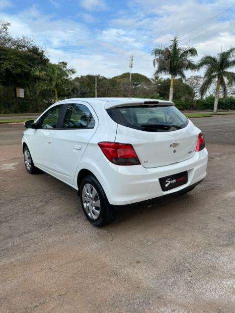 CHEVROLET Onix Hatch 1.4 4P FLEX LT, Foto 5