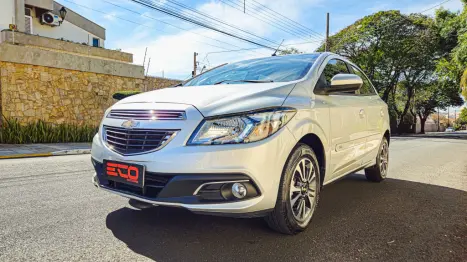 CHEVROLET Onix Hatch 1.4 4P FLEX LTZ AUTOM�TICO, Foto 3