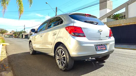 CHEVROLET Onix Hatch 1.4 4P FLEX LTZ AUTOM�TICO, Foto 5