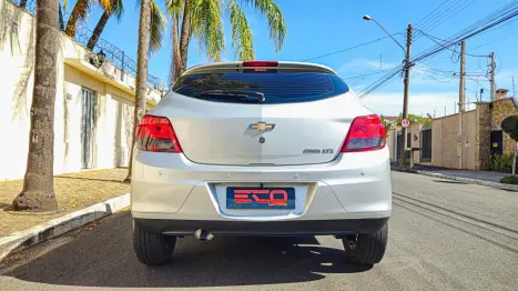 CHEVROLET Onix Hatch 1.4 4P FLEX LTZ AUTOM�TICO, Foto 6