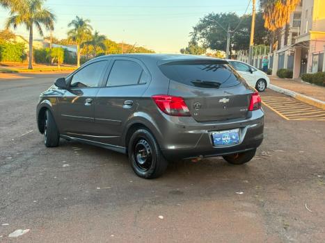 CHEVROLET Onix Hatch 1.4 4P FLEX LT, Foto 5