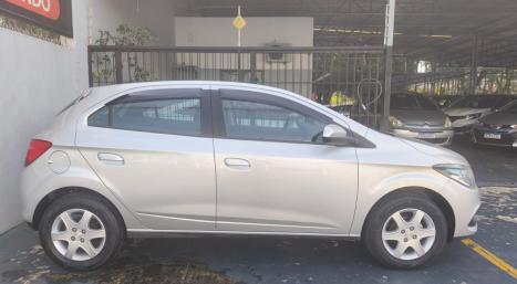 CHEVROLET Onix Hatch 1.4 4P FLEX LT, Foto 3