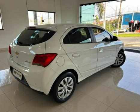 CHEVROLET Onix Hatch 1.4 4P FLEX LT AUTOM�TICO, Foto 6