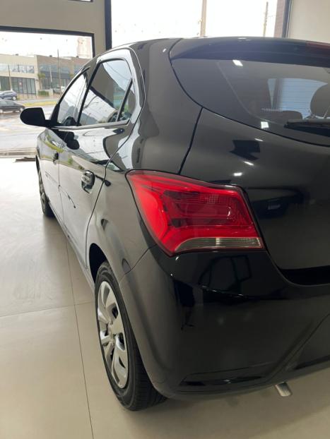 CHEVROLET Onix Hatch 1.0 4P FLEX JOY BLACK, Foto 8
