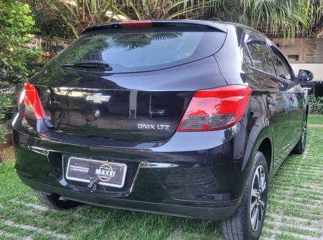 CHEVROLET Onix Hatch 1.4 4P FLEX LTZ, Foto 7