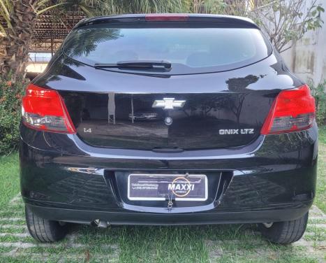 CHEVROLET Onix Hatch 1.4 4P FLEX LTZ, Foto 8