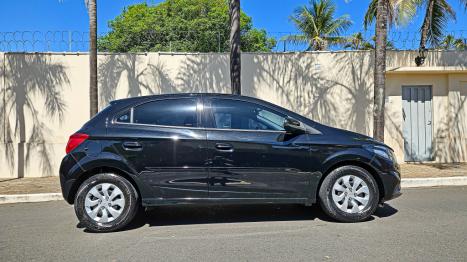 CHEVROLET Onix Hatch 1.0 12V 4P FLEX LT, Foto 4