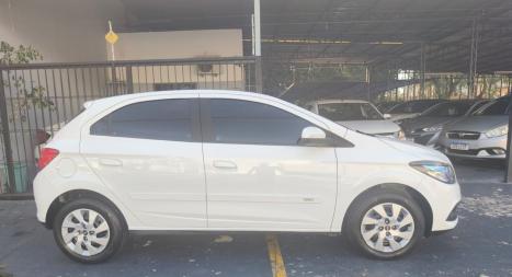 CHEVROLET Onix Hatch 1.4 4P FLEX LT, Foto 3