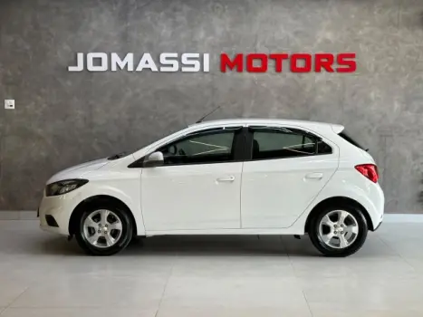CHEVROLET Onix Hatch 1.4 4P FLEX LT, Foto 4