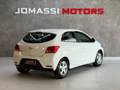 CHEVROLET Onix Hatch 1.4 4P FLEX LT, Foto 6