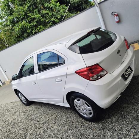 CHEVROLET Onix Hatch 1.0 4P FLEX LT, Foto 7