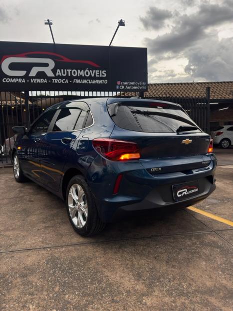 CHEVROLET Onix Hatch 1.0 12V 4P FLEX PREMIER TURBO AUTOMÁTICO, Foto 6