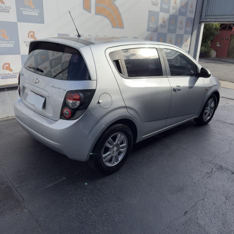 CHEVROLET Sonic Hatch 1.6 16V 4P LT FLEX AUTOM�TICO, Foto 4