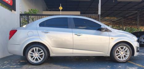 CHEVROLET Sonic Sedan 1.6 16V 4P LTZ FLEX AUTOM�TICO, Foto 4