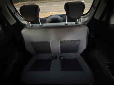 CHEVROLET Spin 1.8 4P FLEX ACTIV7 7 LUGARES AUTOM�TICO, Foto 15