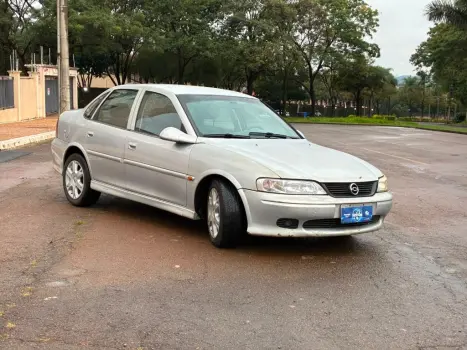 CHEVROLET Vectra Sedan 2.2 4P MILENIUM, Foto 2