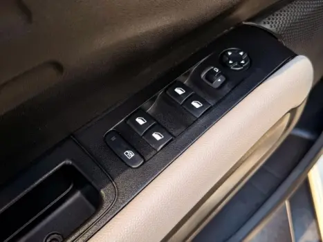 CITROEN C4 Cactus 1.6 16V 4P VTI 120 FLEX FEEL AUTOM�TICO, Foto 15