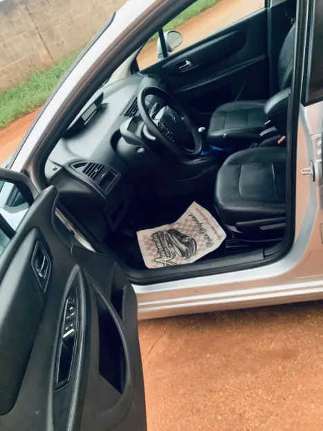 CITROEN C4 Hatch 1.6 16V 4P GLX, Foto 8