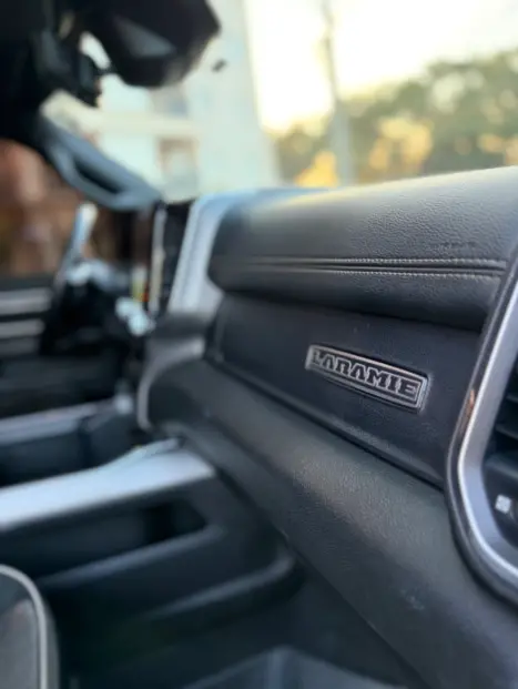 DODGE Ram 6.7 I6 24V 4P 2500 LARAMIE 4X4 TURBODIESEL  AUTOM�TICO CABINE DUPLA, Foto 16