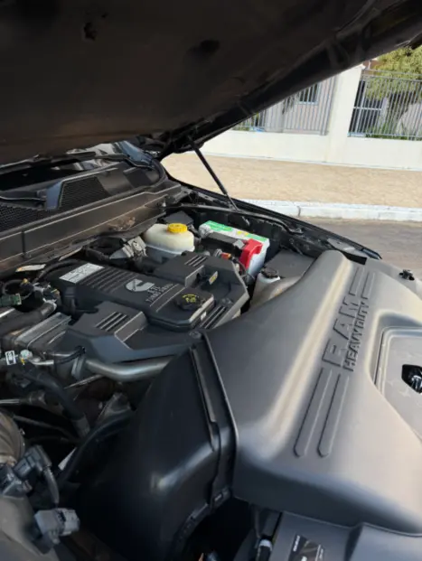 DODGE Ram 6.7 I6 24V 4P 2500 LARAMIE 4X4 TURBODIESEL  AUTOM�TICO CABINE DUPLA, Foto 18