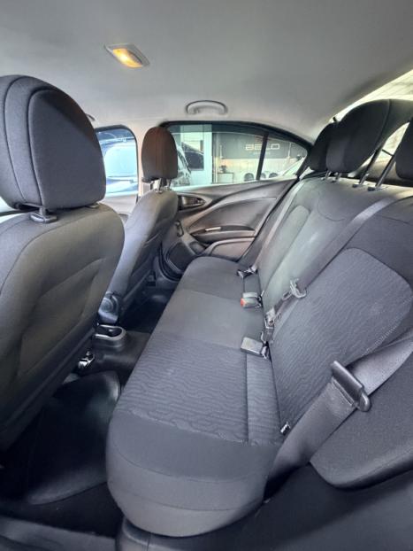 FIAT Cronos 1.8 4P FLEX DRIVE AUTOM�TICO, Foto 17