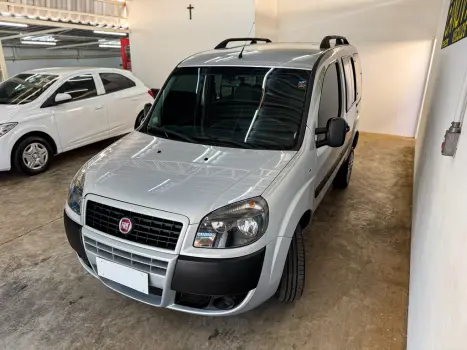 FIAT Doblo 1.8 16V 4P FLEX ESSENCE 7 LUGARES, Foto 3 FIAT Doblo 1.8 16V 4P FLEX ESSENCE 7 LUGARES, Foto 3