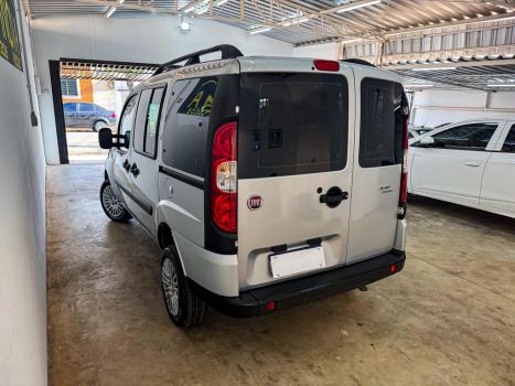 FIAT Doblo 1.8 16V 4P FLEX ESSENCE 7 LUGARES, Foto 7 FIAT Doblo 1.8 16V 4P FLEX ESSENCE 7 LUGARES, Foto 7