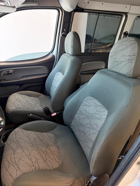 FIAT Doblo 1.8 16V 4P FLEX ESSENCE 7 LUGARES, Foto 5