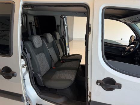 FIAT Doblo 1.8 16V 4P FLEX ESSENCE 7 LUGARES, Foto 9