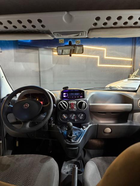 FIAT Doblo 1.8 4P HLX FLEX 7 LUGARES, Foto 4 FIAT Doblo 1.8 4P HLX FLEX 7 LUGARES, Foto 4