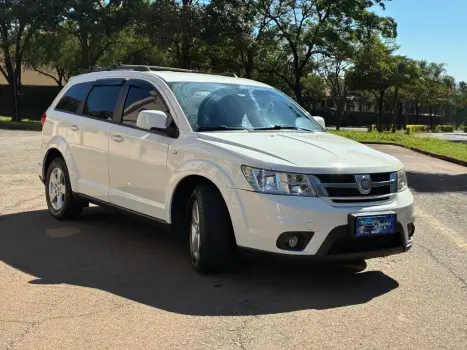 FIAT Freemont 2.4 16V 4P EMOCTION AUTOM�TICO, Foto 2