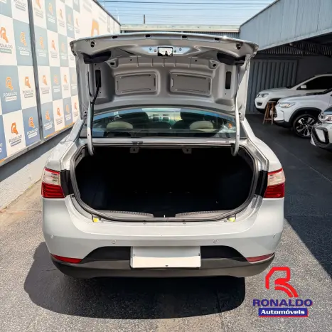 FIAT Grand Siena 1.6 16V 4P FLEX ESSENCE DUALOGIC AUTOMATIZADO, Foto 15
