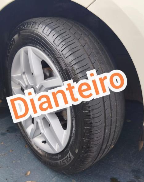 FIAT Grand Siena 1.6 16V 4P FLEX ESSENCE DUALOGIC AUTOMATIZADO, Foto 9