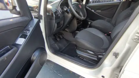 FIAT Idea 1.4 4P ATTRACTIVE FLEX, Foto 7 FIAT Idea 1.4 4P ATTRACTIVE FLEX, Foto 7