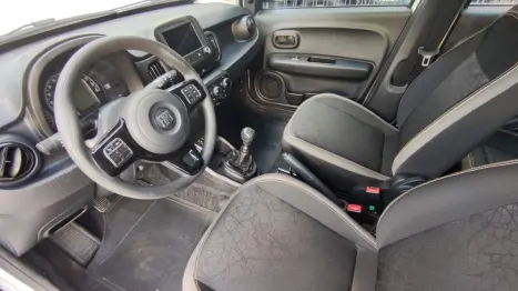 FIAT Mobi 1.0 4P FLEX EVO TREKKING, Foto 6 FIAT Mobi 1.0 4P FLEX EVO TREKKING, Foto 6