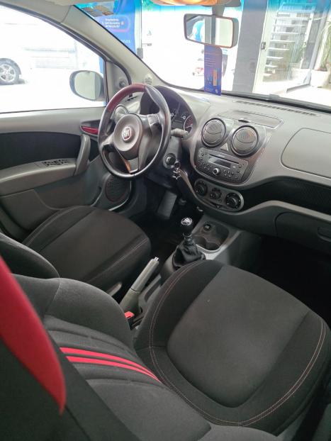FIAT Palio 1.6 16V 4P FLEX SPORTING, Foto 2