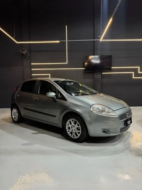 FIAT Punto 1.4 4P ELX FLEX, Foto 1