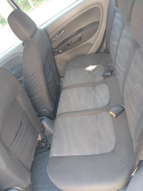 FIAT Punto 1.4 4P ELX FLEX, Foto 2