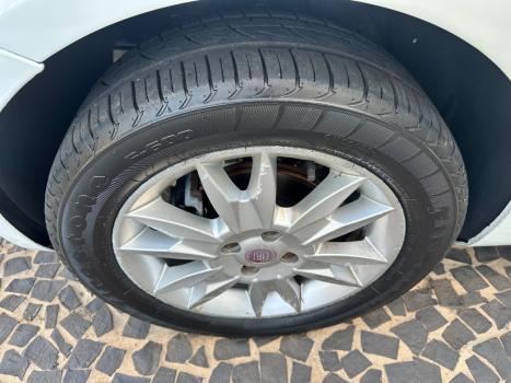 FIAT Punto 1.4 4P FLEX ATTRACTIVE ITALIA, Foto 9