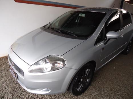 FIAT Punto 1.6 16V 4P FLEX ESSENCE DUALOGIC AUTOMATIZADO, Foto 3