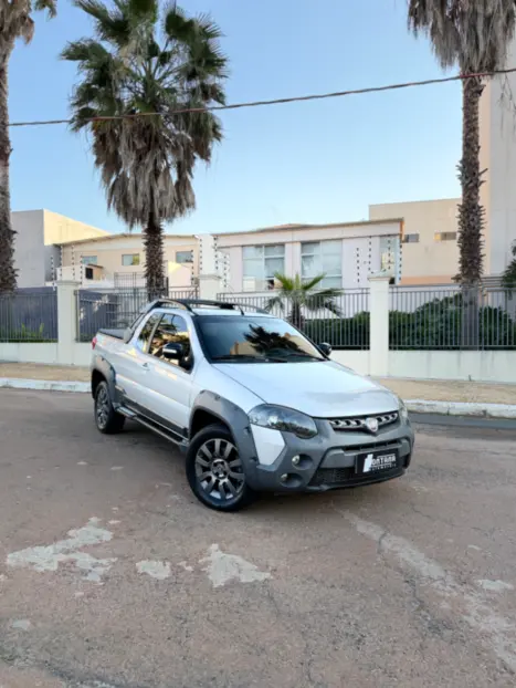 FIAT Strada 1.8 FLEX ADVENTURE LOCKER CABINE ESTENDIDA, Foto 1