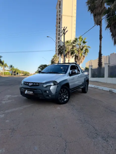 FIAT Strada 1.8 FLEX ADVENTURE LOCKER CABINE ESTENDIDA, Foto 4