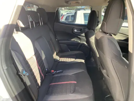 FIAT Toro 1.8 16V 4P FLEX FREEDOM AUTOMÁTICO, Foto 8 FIAT Toro 1.8 16V 4P FLEX FREEDOM AUTOMÁTICO, Foto 8