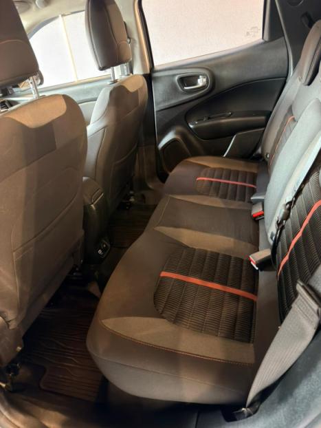 FIAT Toro 1.8 16V 4P FLEX FREEDOM AUTOM�TICO, Foto 10