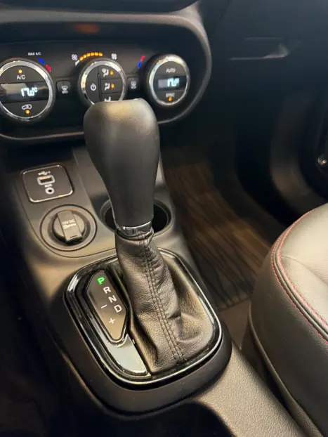 FIAT Toro 1.8 16V 4P FLEX FREEDOM AUTOM�TICO, Foto 11