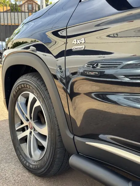 FIAT Toro 2.0 16V 4P VOLCANO 4WD TURBO DIESEL AUTOMÁTICO, Foto 6 FIAT Toro 2.0 16V 4P VOLCANO 4WD TURBO DIESEL AUTOMÁTICO, Foto 6