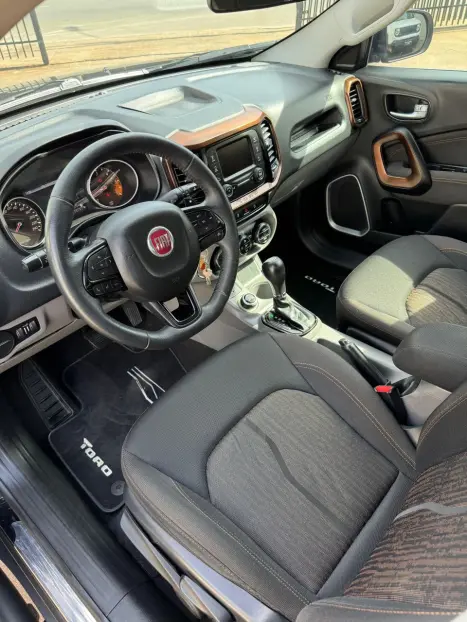 FIAT Toro 2.0 16V 4P VOLCANO 4WD TURBO DIESEL AUTOMÁTICO, Foto 8 FIAT Toro 2.0 16V 4P VOLCANO 4WD TURBO DIESEL AUTOMÁTICO, Foto 8
