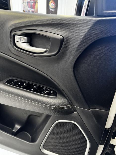 FIAT Toro 2.0 16V 4P VOLCANO 4WD TURBO DIESEL AUTOMÁTICO, Foto 8 FIAT Toro 2.0 16V 4P VOLCANO 4WD TURBO DIESEL AUTOMÁTICO, Foto 8