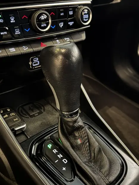 FIAT Toro 2.0 16V 4P VOLCANO 4WD TURBO DIESEL AUTOMÁTICO, Foto 11 FIAT Toro 2.0 16V 4P VOLCANO 4WD TURBO DIESEL AUTOMÁTICO, Foto 11