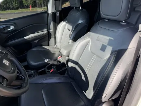 FIAT Toro 2.0 16V 4P VOLCANO 4WD TURBO DIESEL AUTOM�TICO, Foto 10